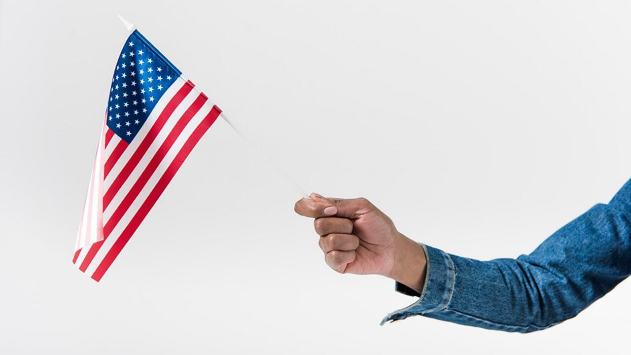 Steps that are important for becoming a US citizen